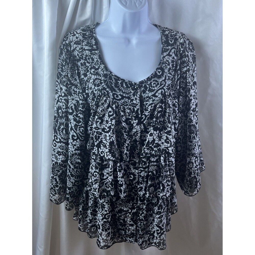Notations Women’s Black & White Three Tiered Rifle Blouse Size L Corporate